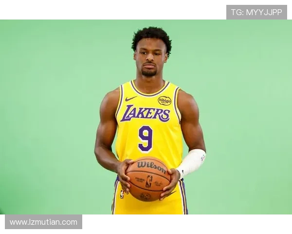 詹姆斯强调防守关键 斯玛特抱怨判罚